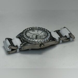 Bongo Analog white metal wristwatch with mother of pearl face